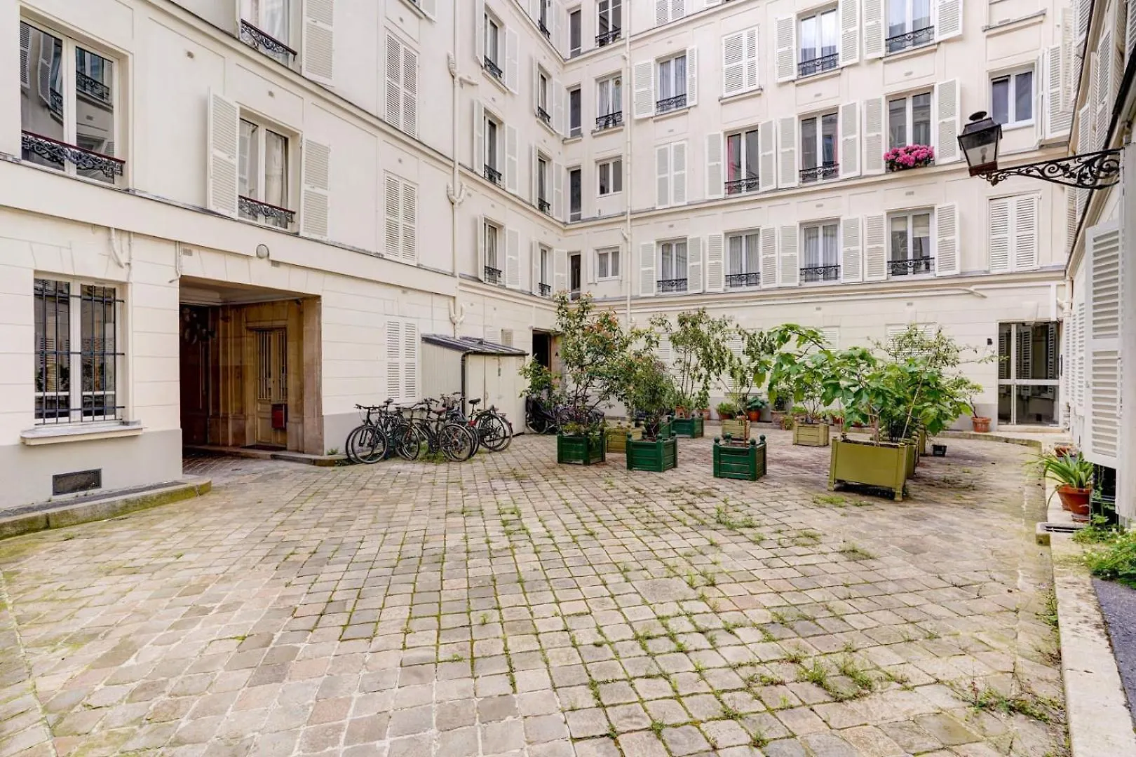 Апартаменты Saintgermain Sojourn - Charming 2 Bedroom In The Rive Gauche Париж
